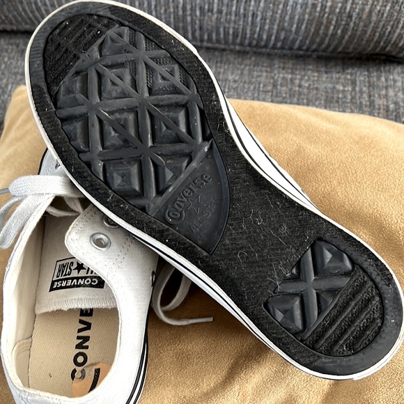 Converse - Picture 3 of 4